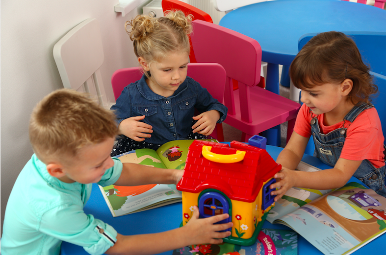 Ascolto ripetuto - bambini - Roberta Perosa Ascolto ripetuto - bambini - Roberta Perosa